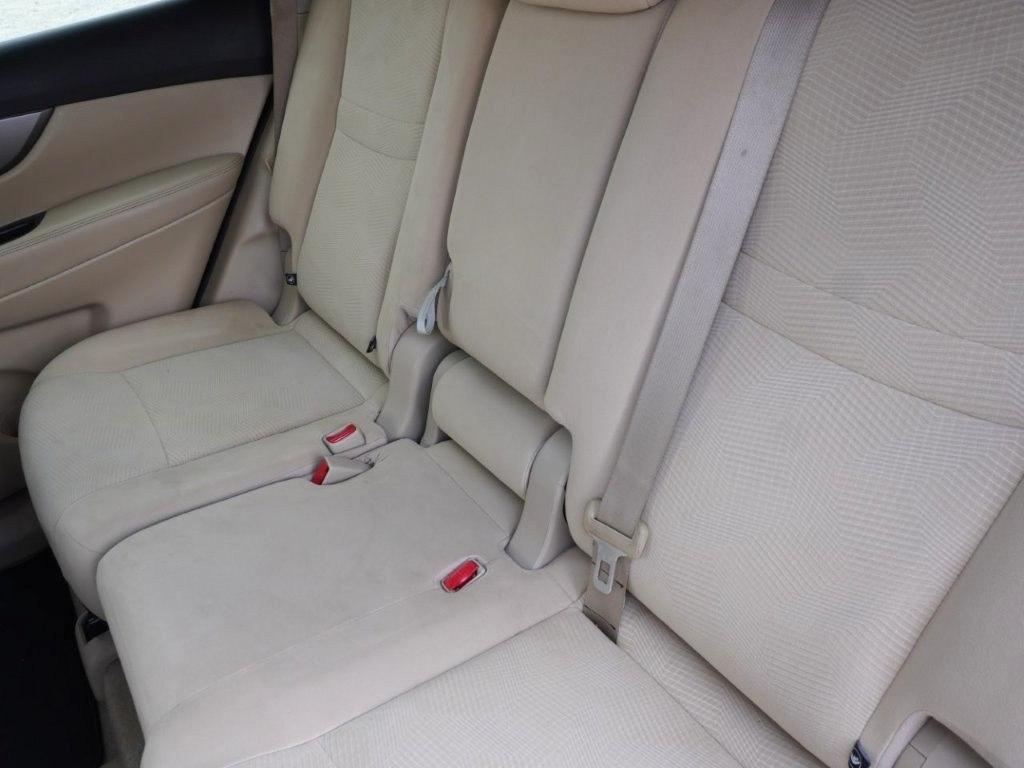 Nissan Rogue FWD 4dr SV 2015