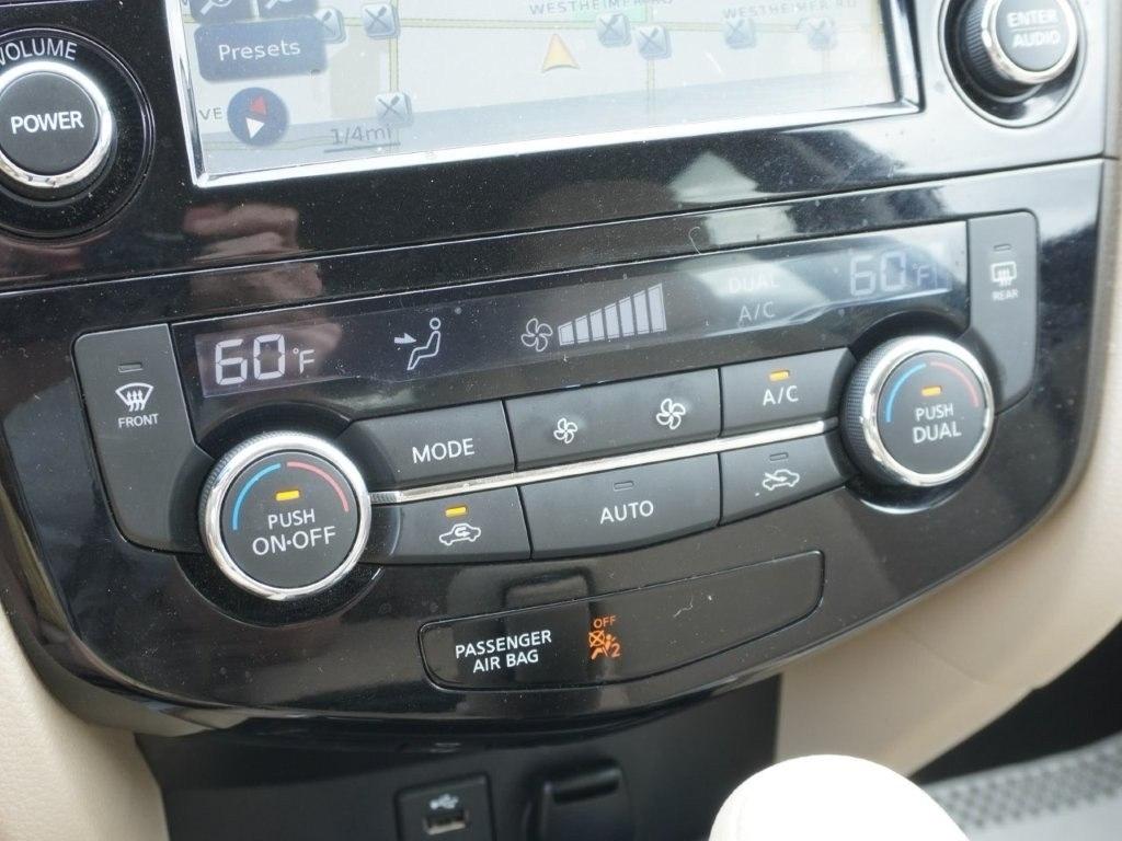 Nissan Rogue FWD 4dr SV 2015