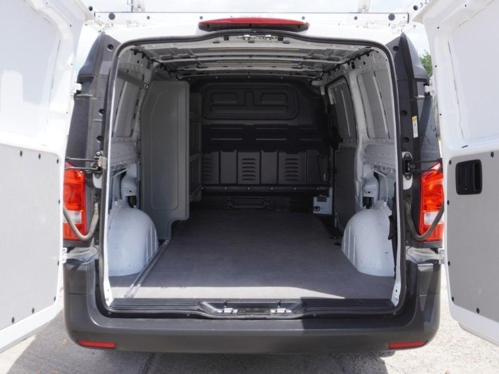 Mercedes-Benz Metris Cargo Van Standard Roof 135" Wheelbase 2023