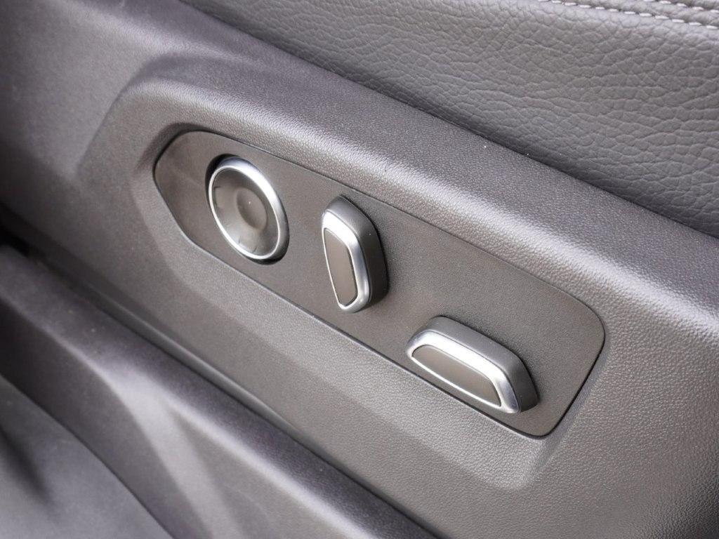 GMC Sierra 1500 4WD Crew Cab 147" Denali 2024