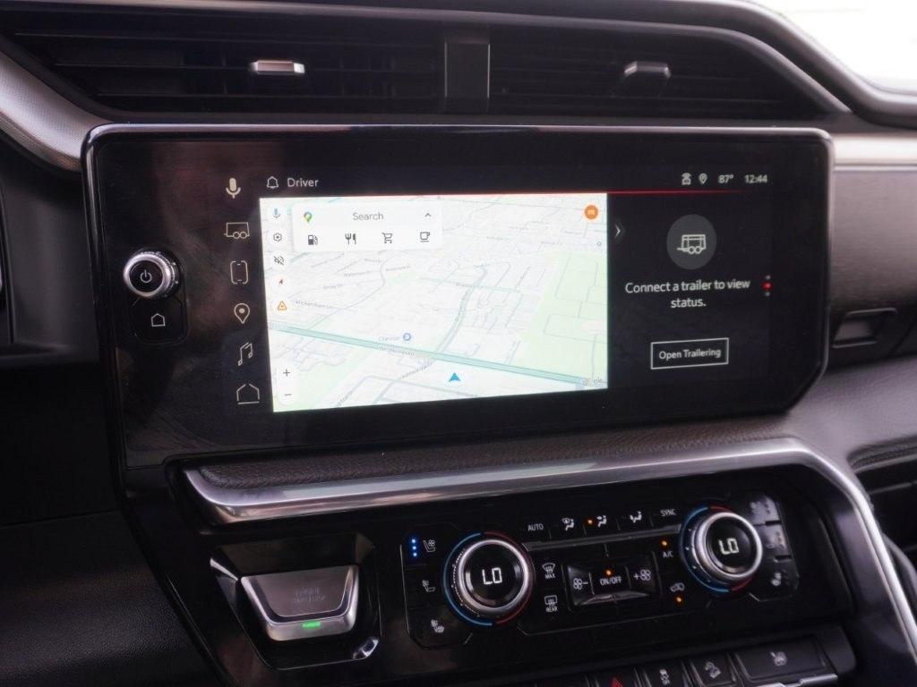 GMC Sierra 1500 4WD Crew Cab 147" Denali 2024