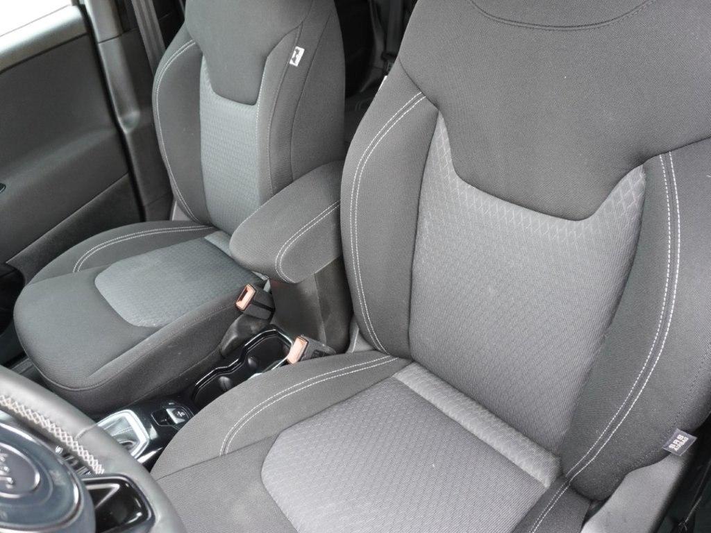 Jeep Renegade Latitude FWD 2021