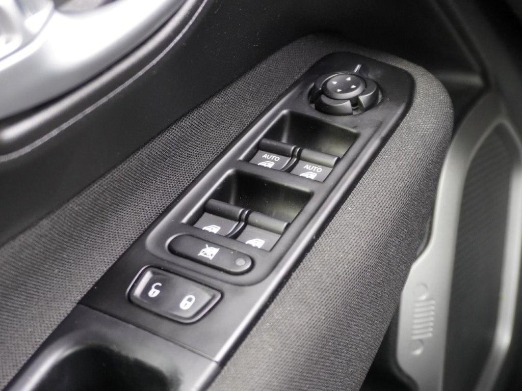 Jeep Renegade Latitude FWD 2021