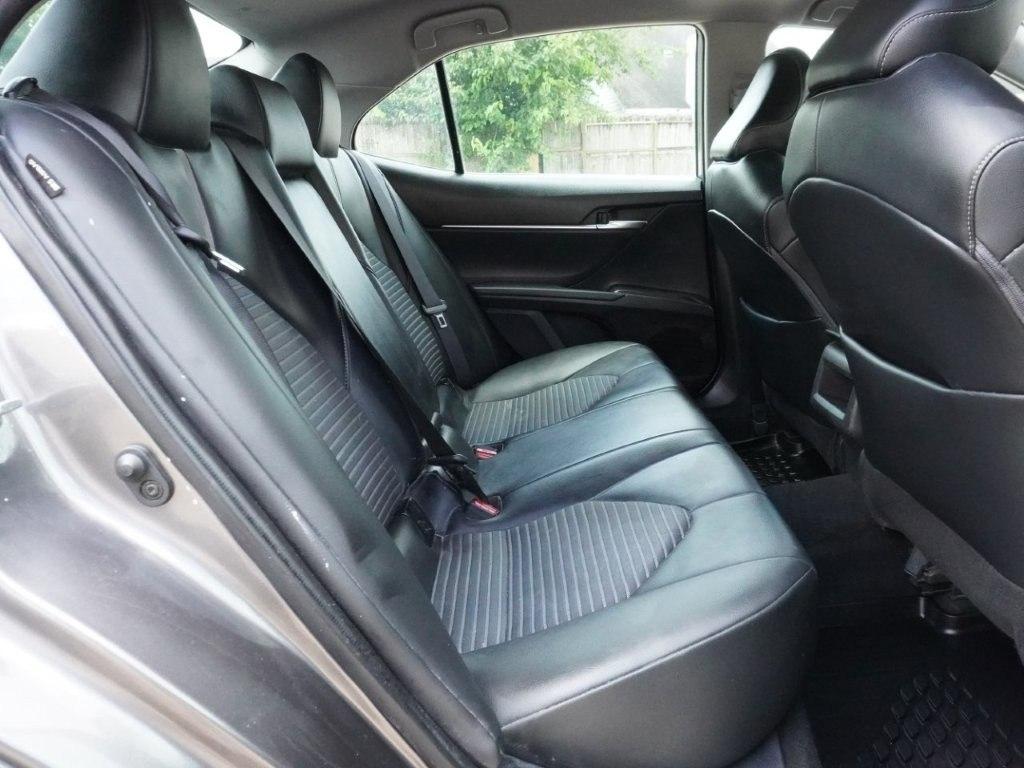 2022 Toyota Camry SE - Photo 11