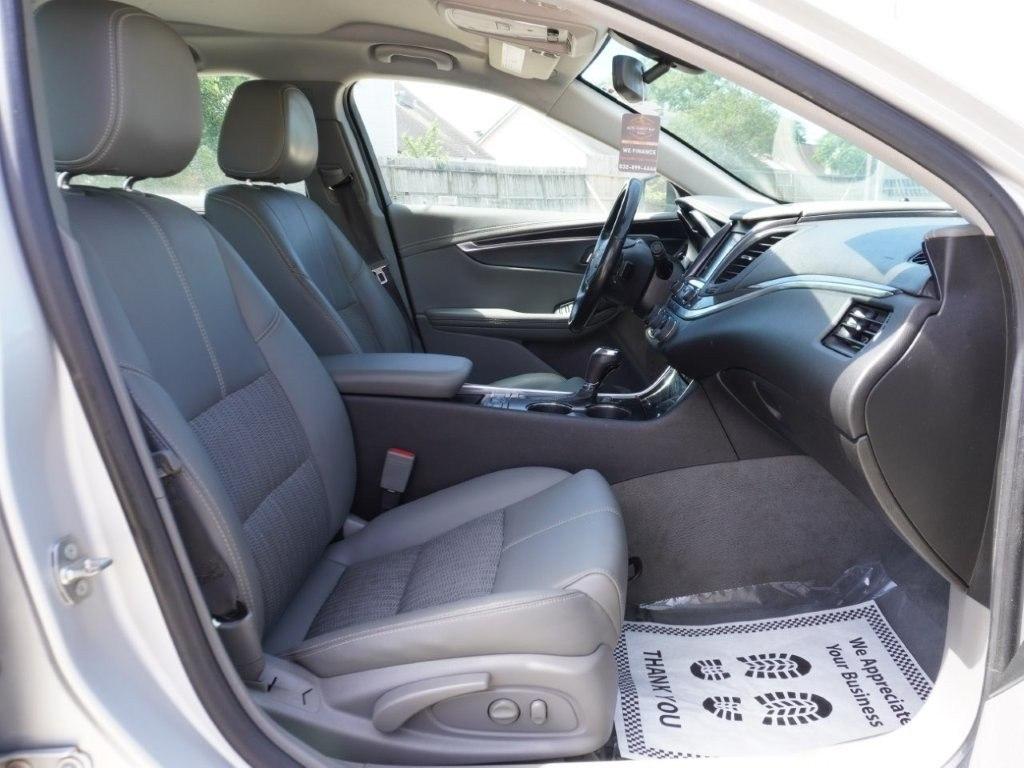 Chevrolet Impala 4dr Sdn LT w/1LT 2018