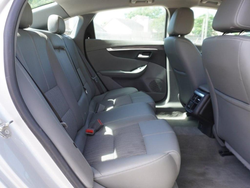 Chevrolet Impala 4dr Sdn LT w/1LT 2018