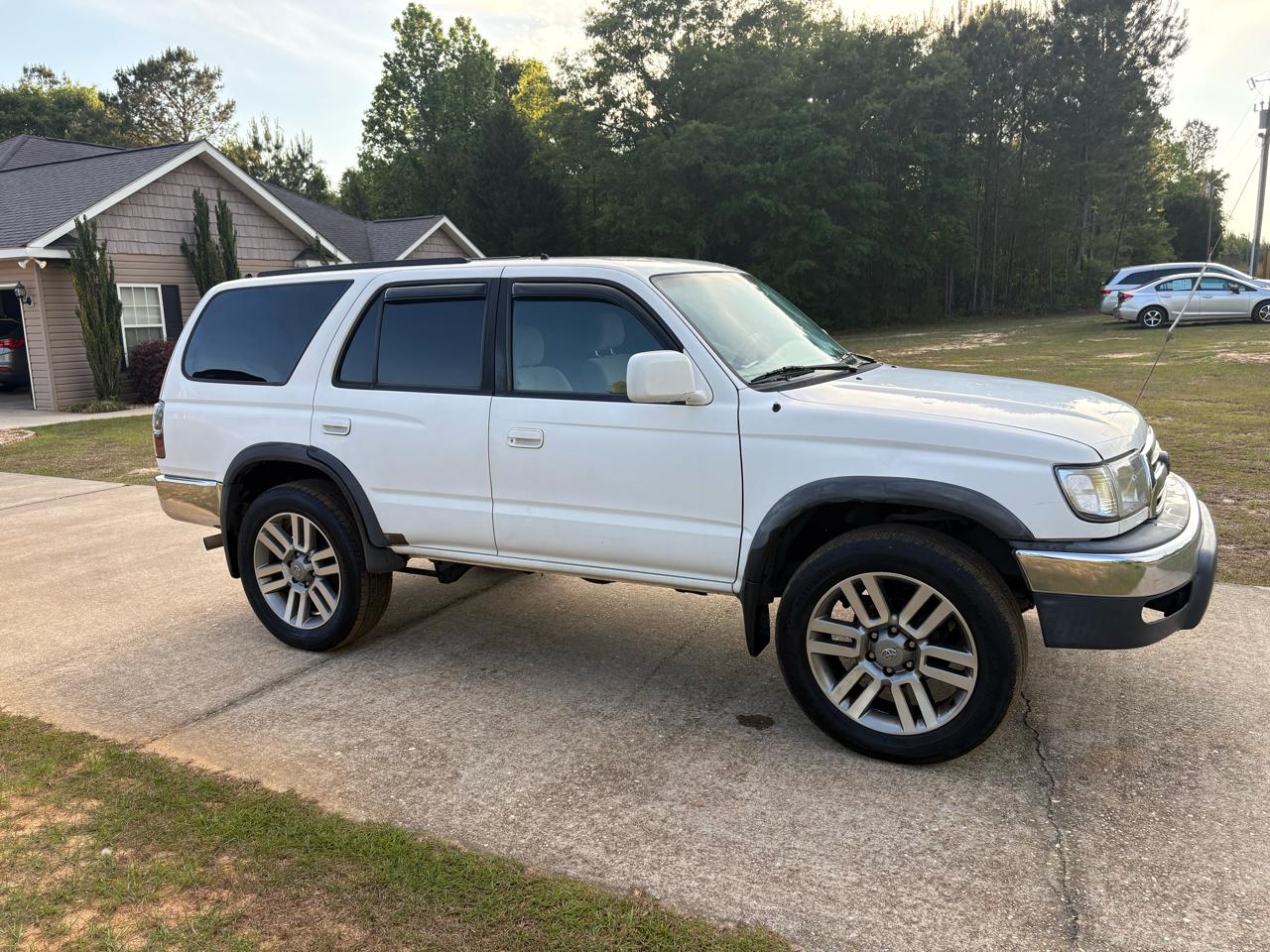 Toyota 4Runner SR5 2WD 1999