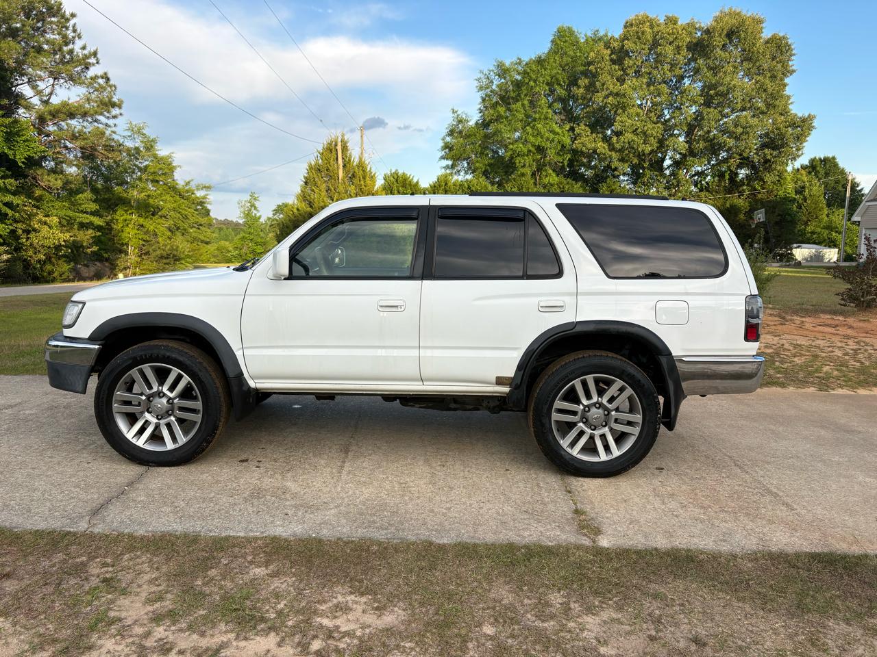 Toyota 4Runner SR5 2WD 1999