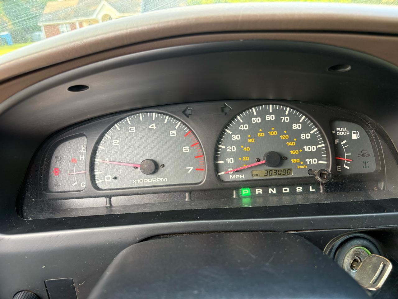 Toyota 4Runner SR5 2WD 1999