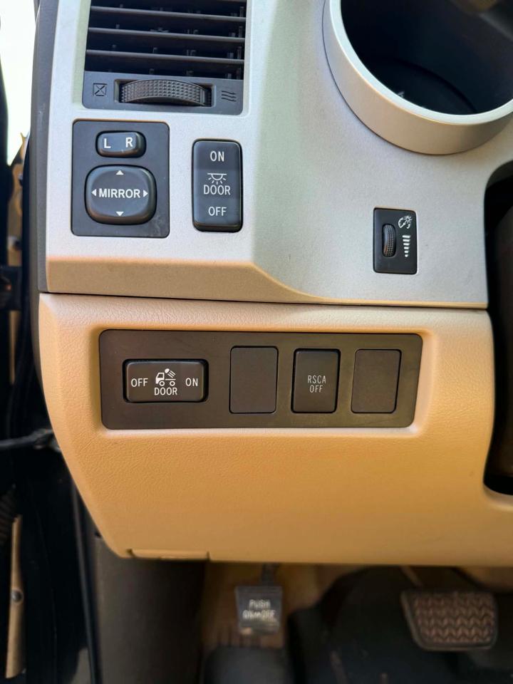 Toyota Tundra SR5 Double Cab 6AT 2WD 2007