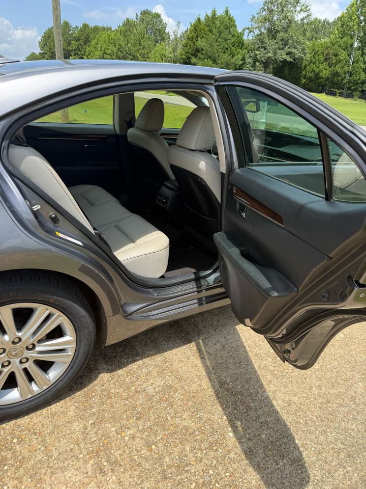 Lexus ES 350 Sedan 2013