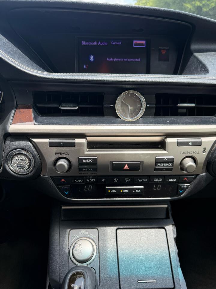 Lexus ES 350 Sedan 2013