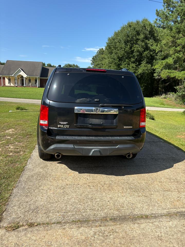 Honda Pilot Touring 2WD 5-Spd AT with DVD 2012