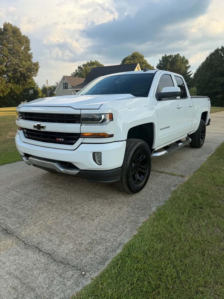 Chevrolet Silverado 1500 LT Double Cab 4WD 2017