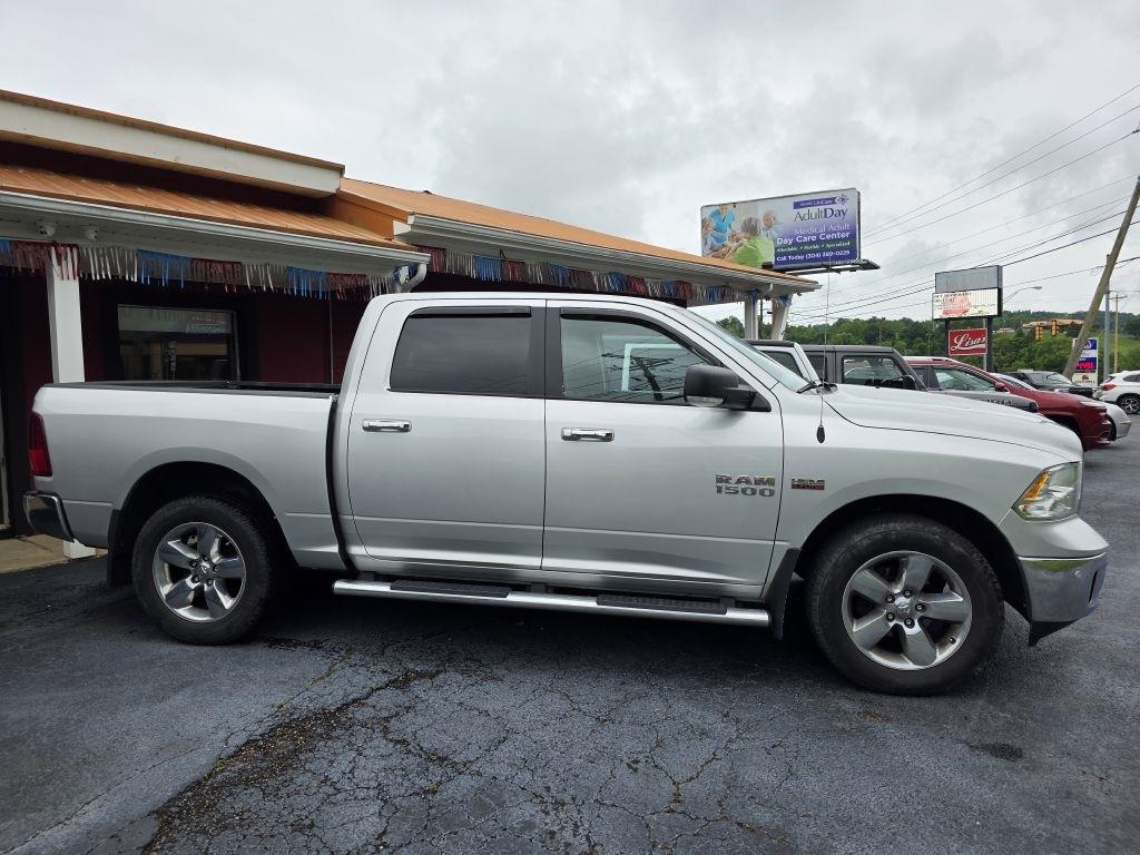 2016 RAM 1500 Big Horn 4x4 Crew Cab 5'7's photo