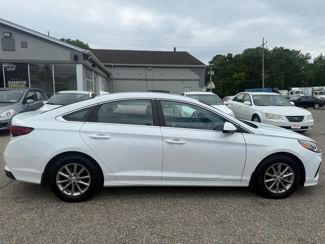 2018 Hyundai Sonata SE - Photo 8
