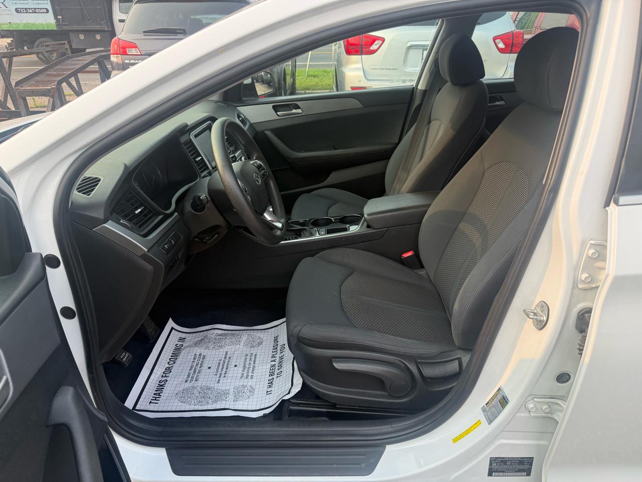 2018 Hyundai Sonata SE - Photo 9