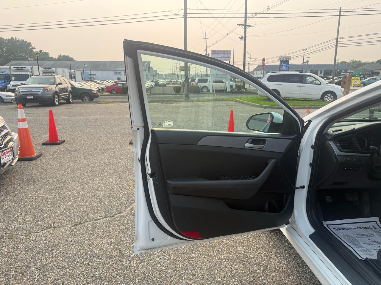 2018 Hyundai Sonata SE - Photo 10