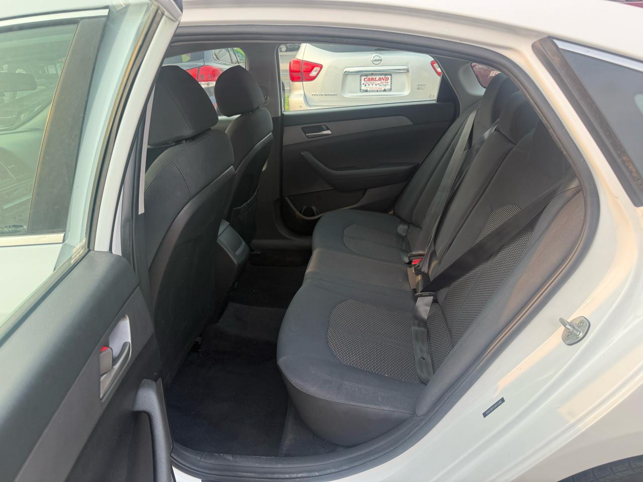 2018 Hyundai Sonata SE - Photo 11
