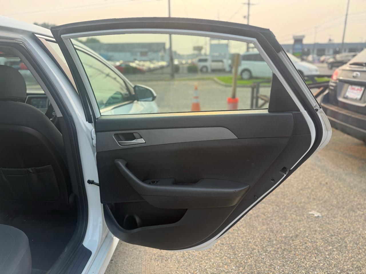 2018 Hyundai Sonata SE - Photo 14