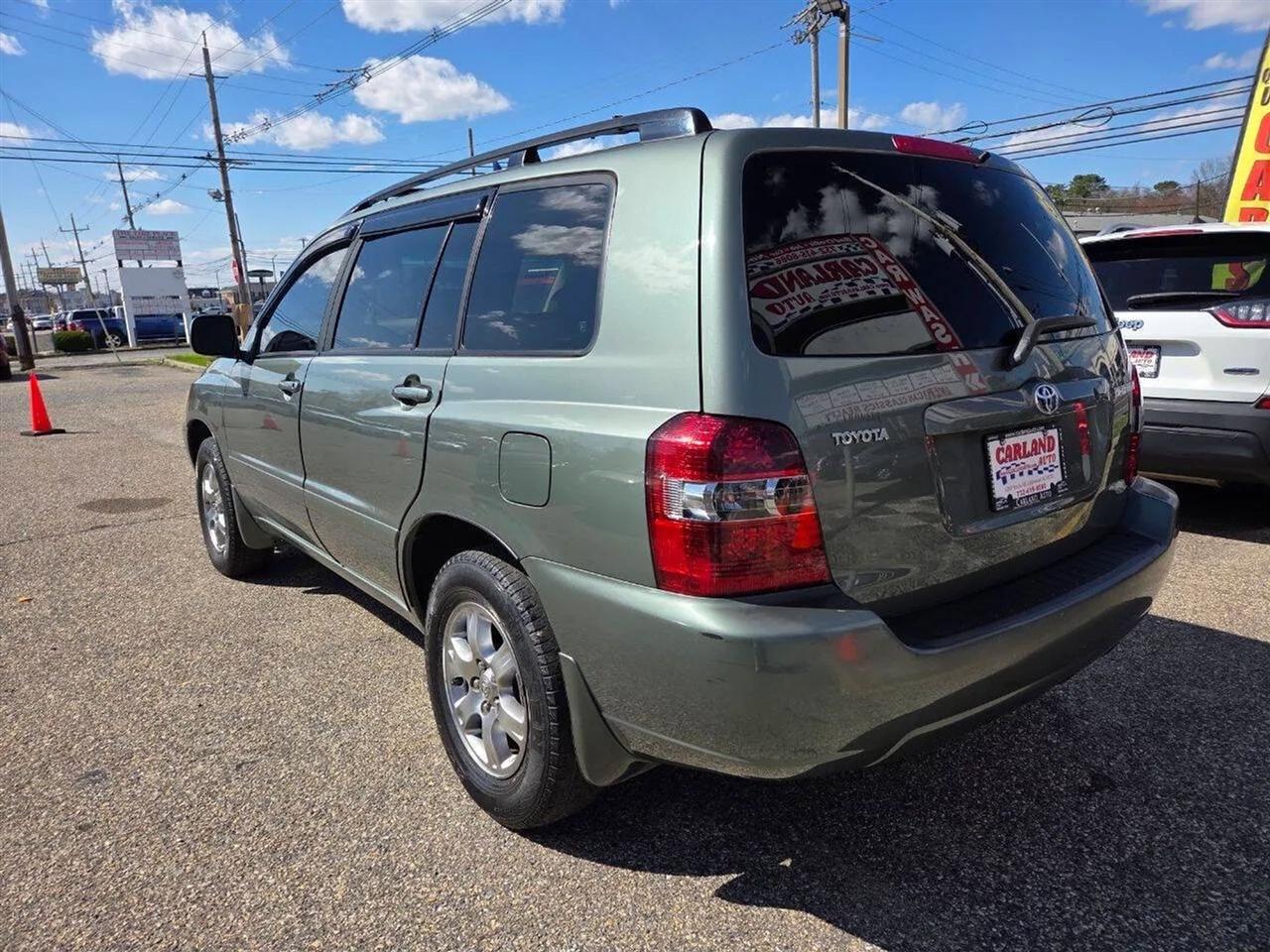 Toyota Highlander 2WD 2004