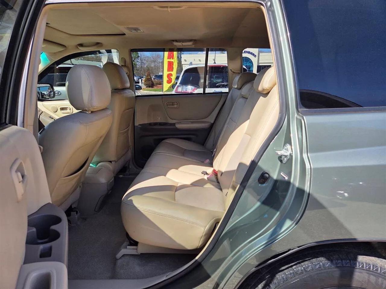 Toyota Highlander 2WD 2004