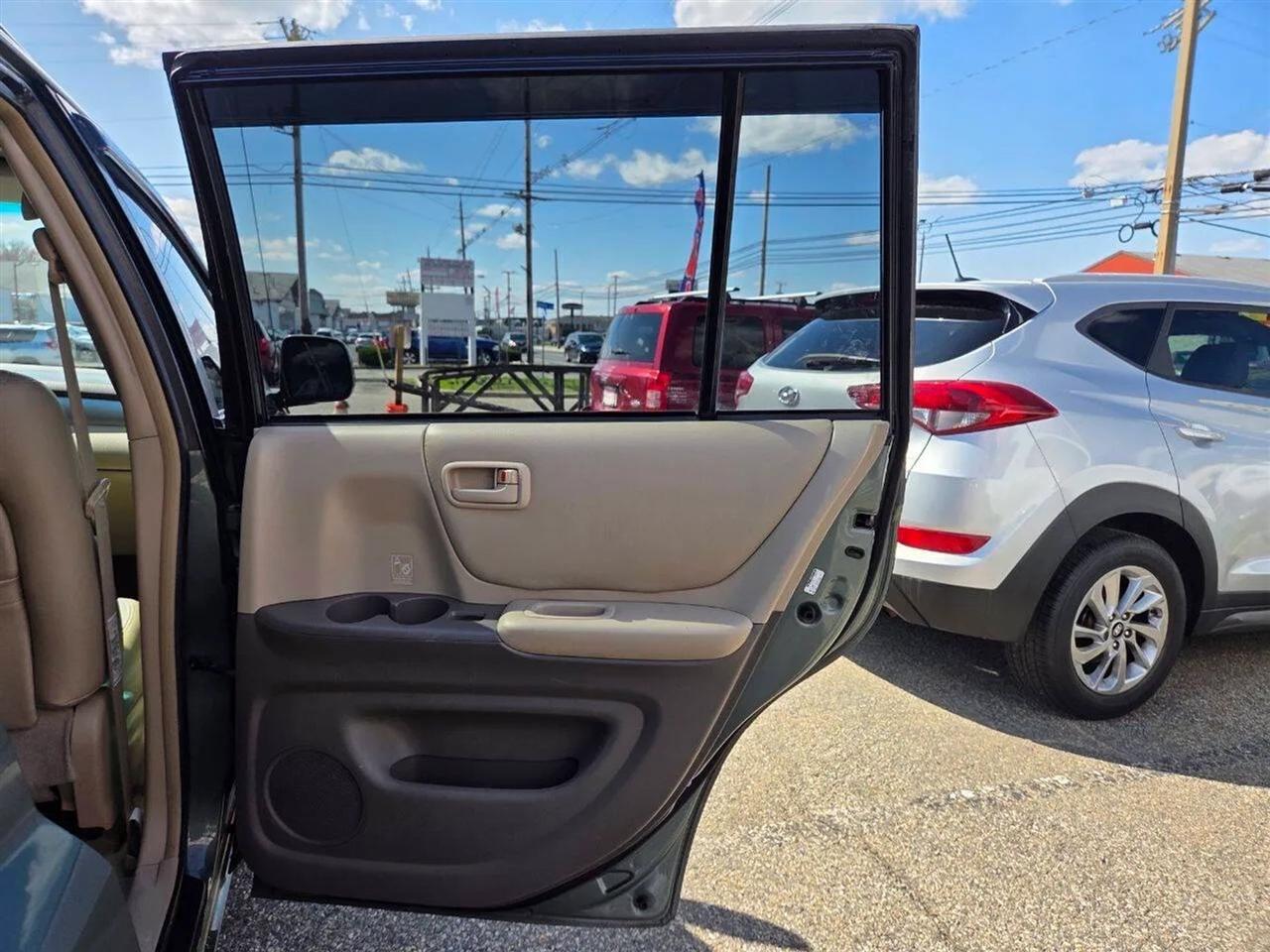 Toyota Highlander 2WD 2004