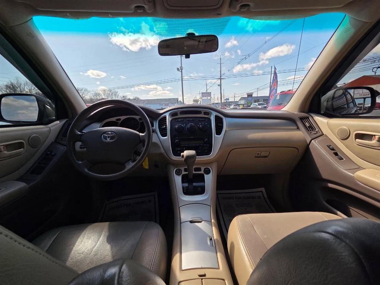 Toyota Highlander 2WD 2004