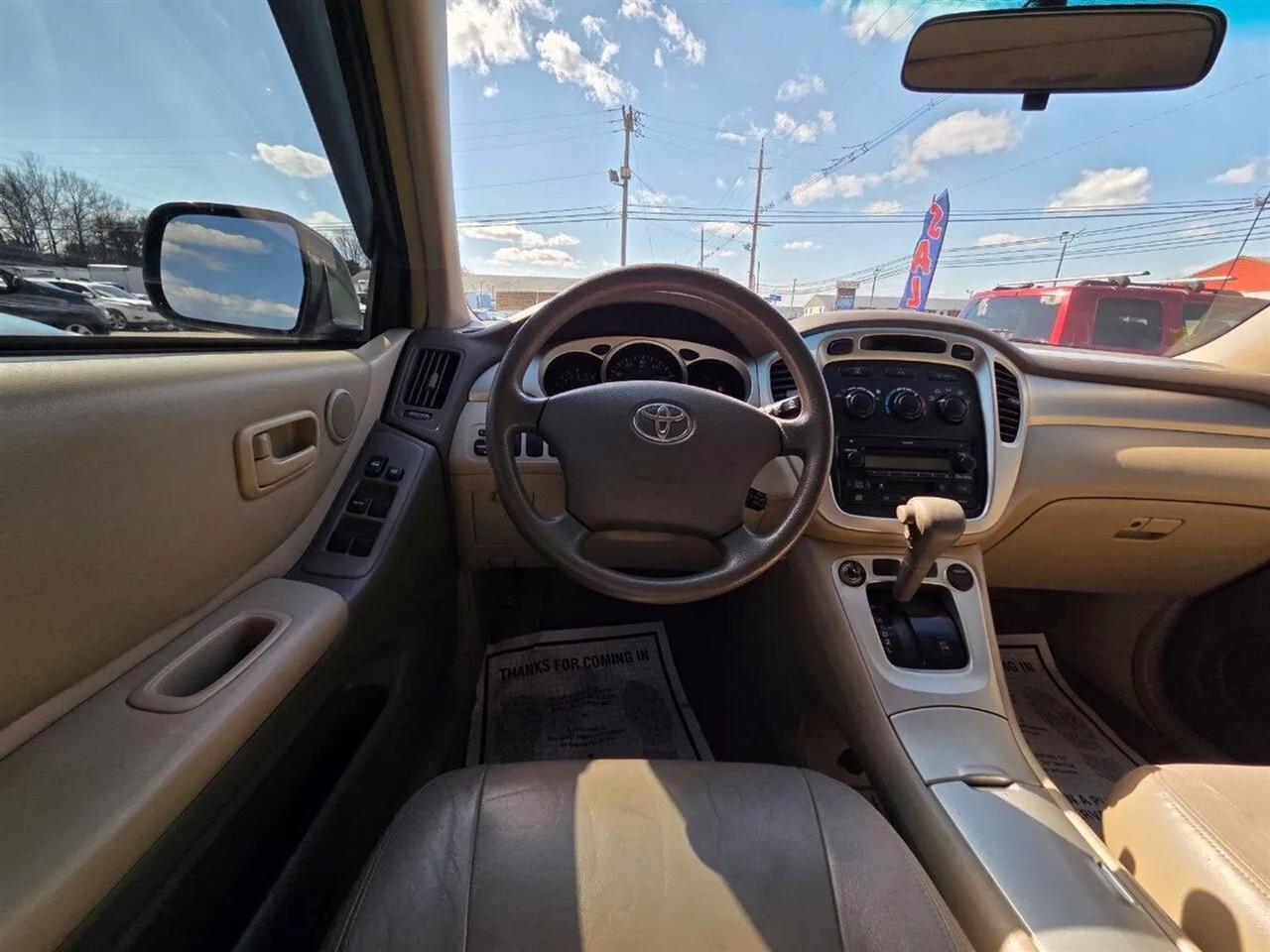 Toyota Highlander 2WD 2004