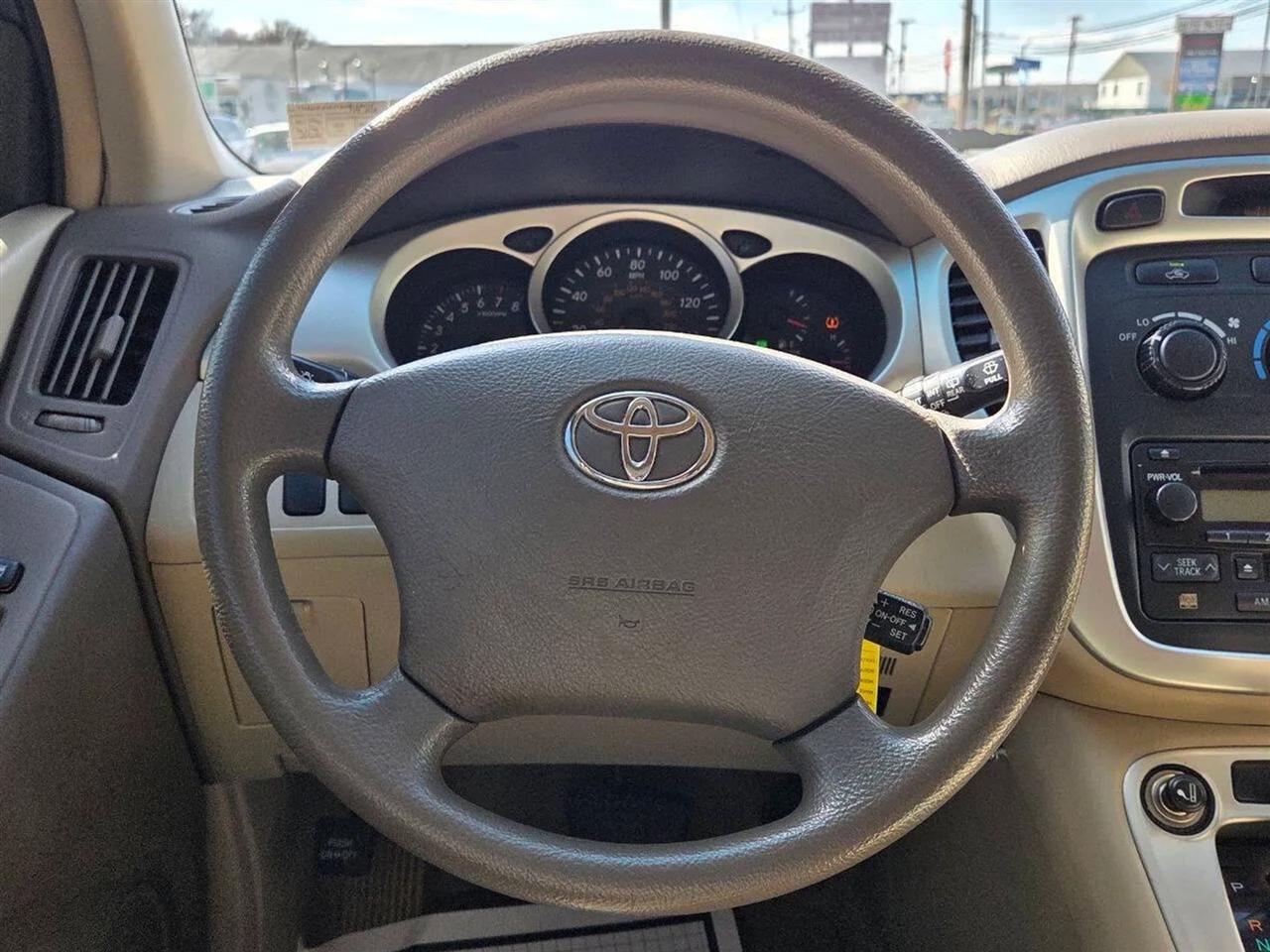 Toyota Highlander 2WD 2004