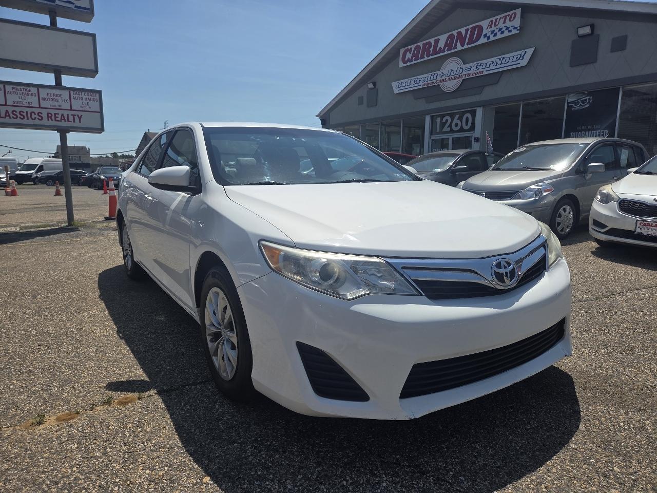 2013 Toyota Camry 2.5 Auto LE's photo
