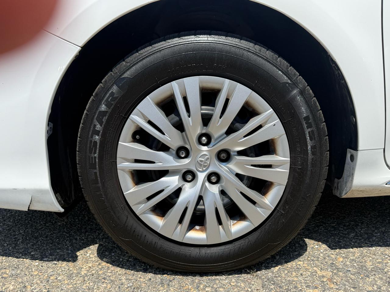 Toyota Camry XLE 2013
