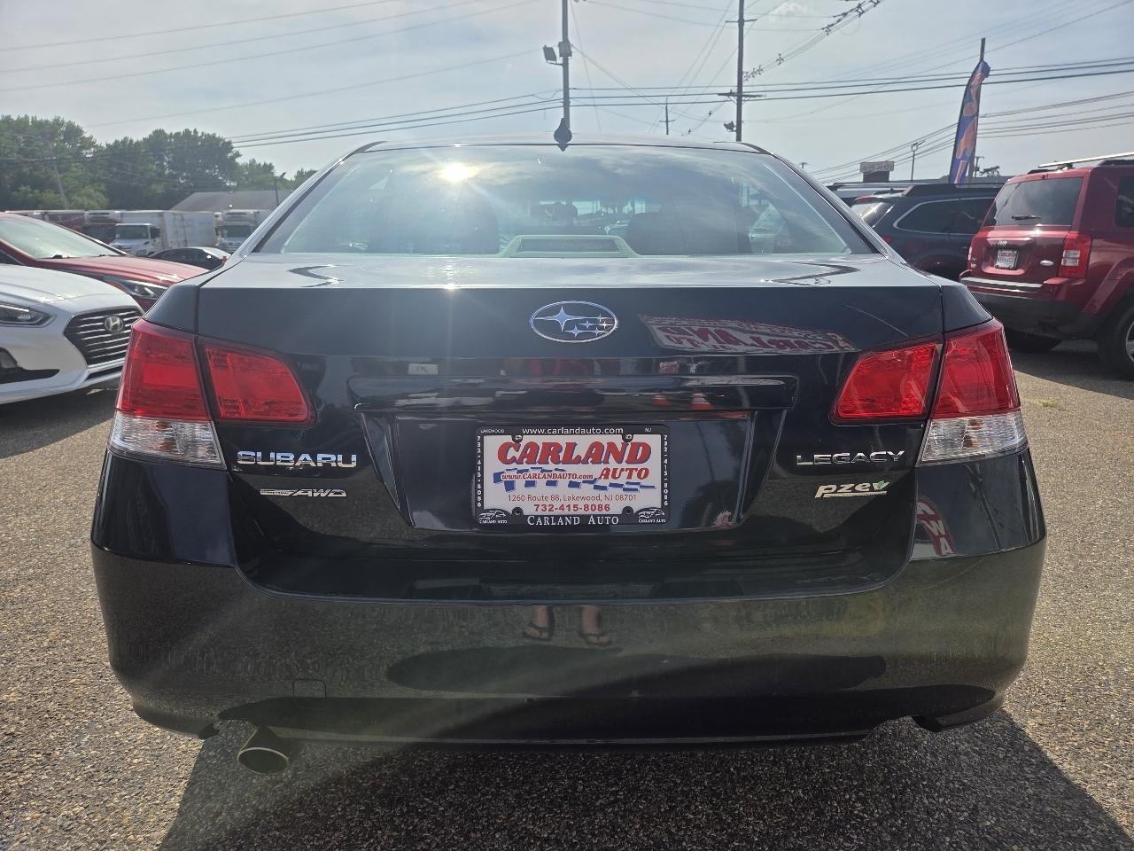 Subaru Legacy 2.5i Limited 2013