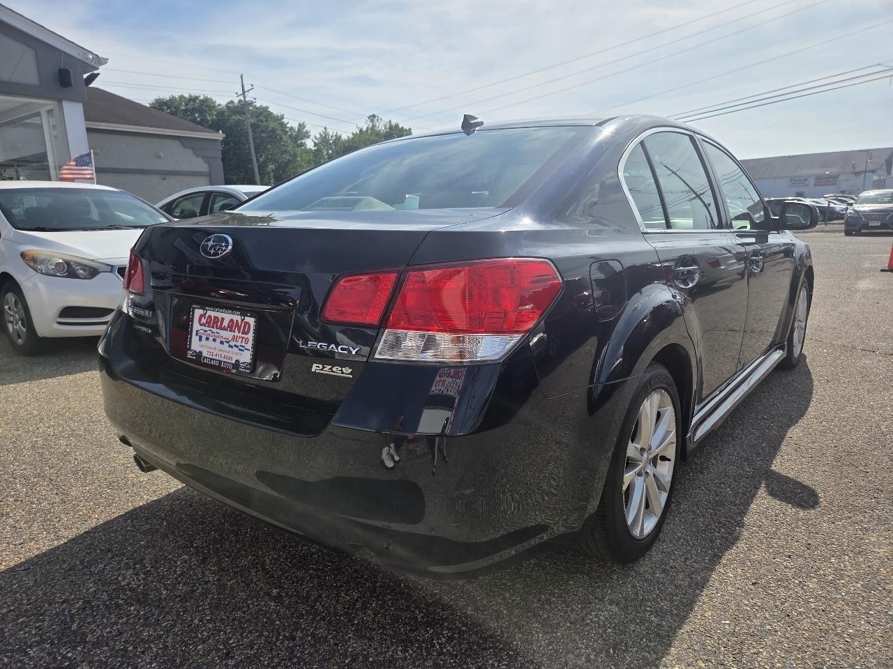 Subaru Legacy 2.5i Limited 2013