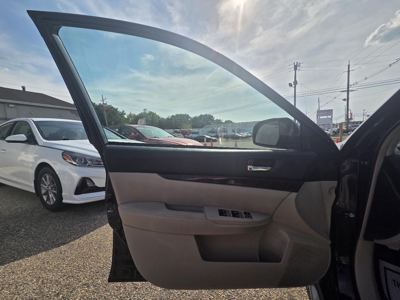 Subaru Legacy 2.5i Limited 2013