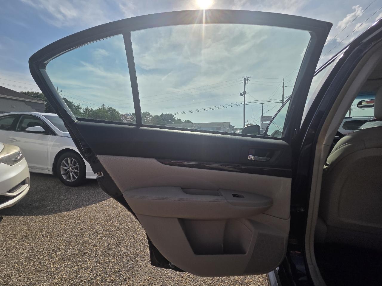 Subaru Legacy 2.5i Limited 2013