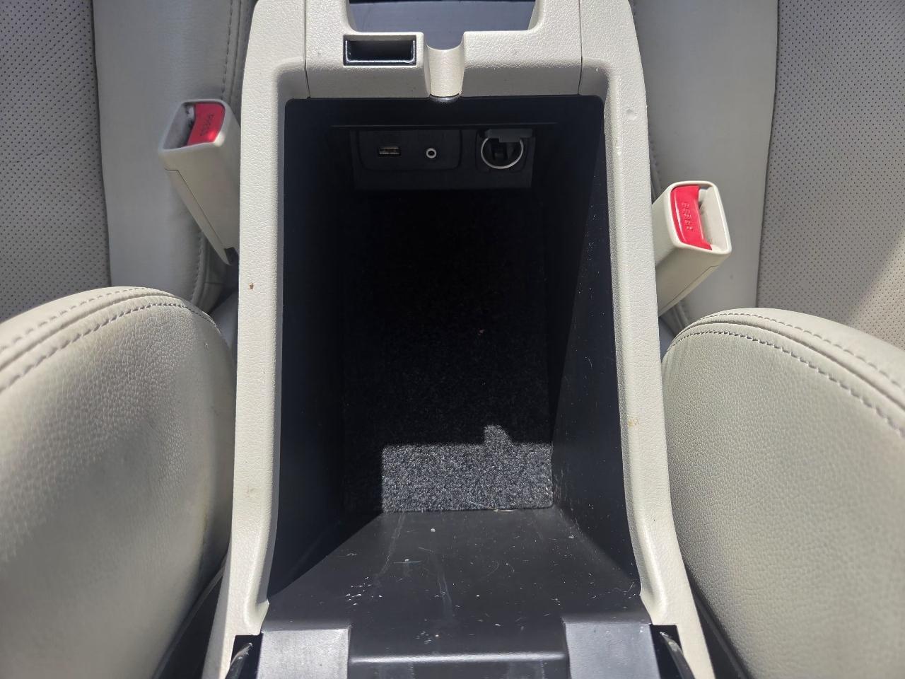 Subaru Legacy 2.5i Limited 2013