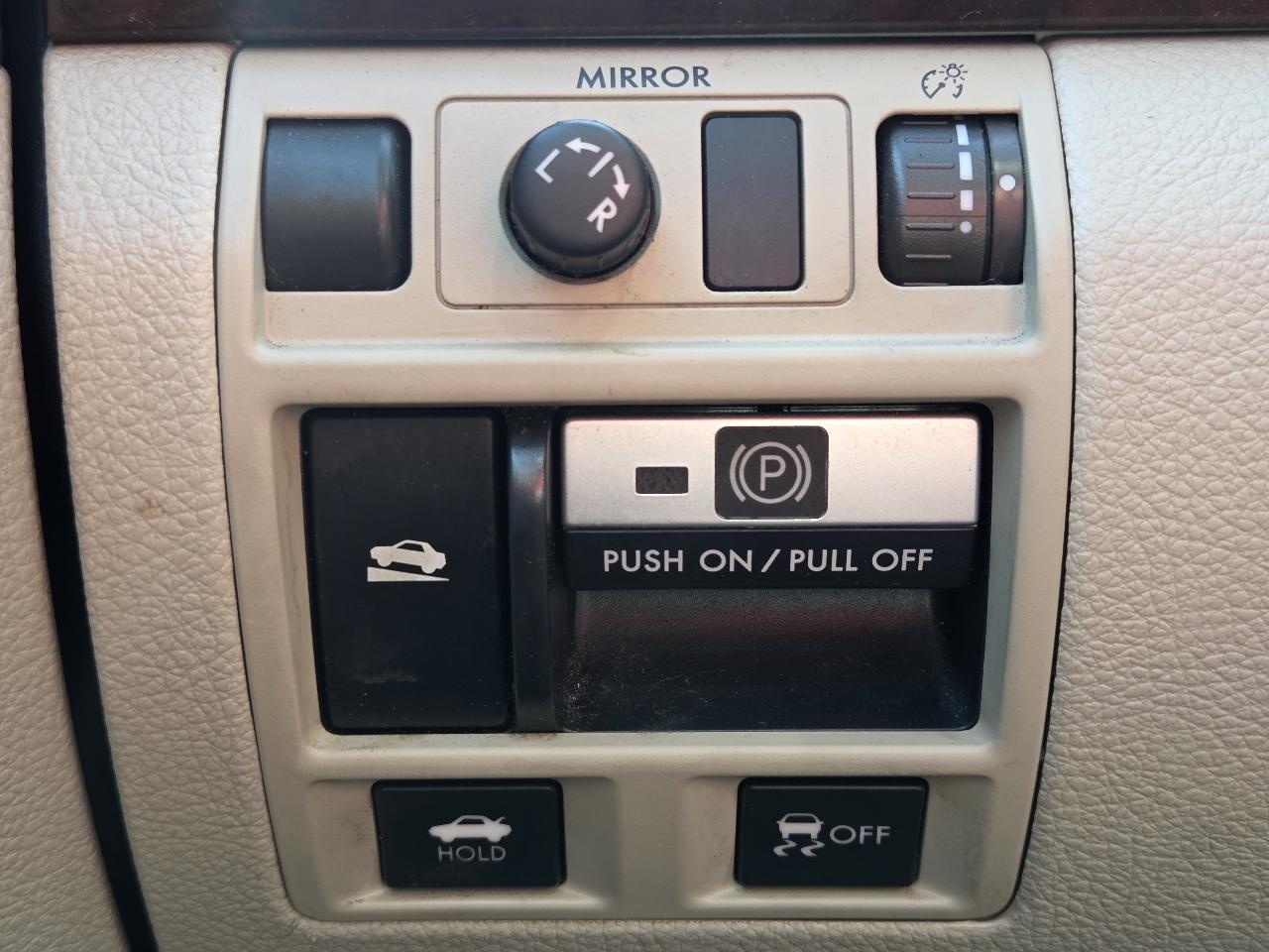 Subaru Legacy 2.5i Limited 2013