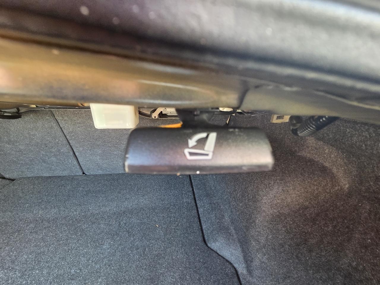 Subaru Legacy 2.5i Limited 2013