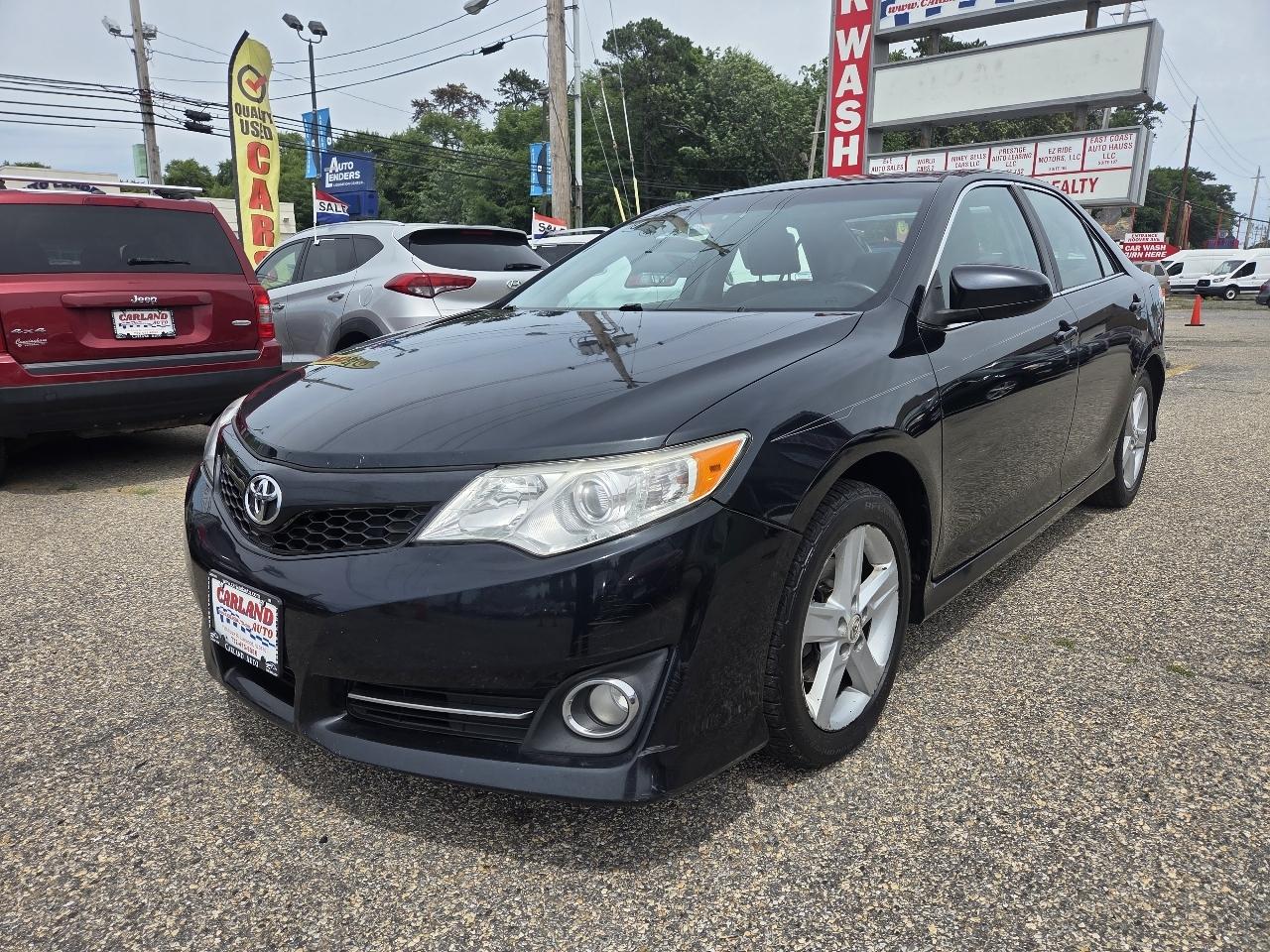 Toyota Camry 4dr Sdn SE Auto V6 2012