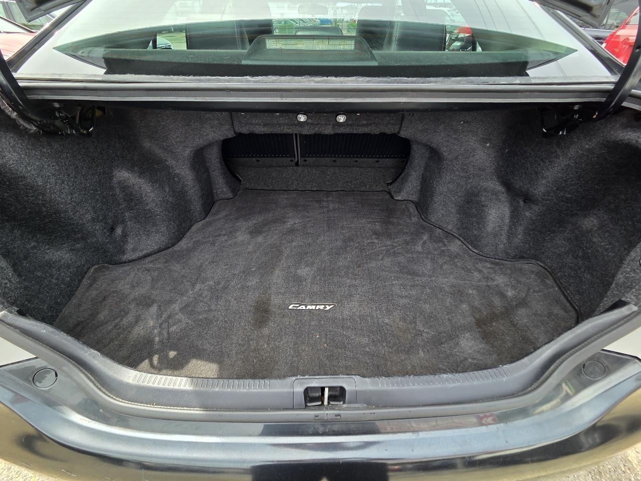 Toyota Camry 4dr Sdn SE Auto V6 2012
