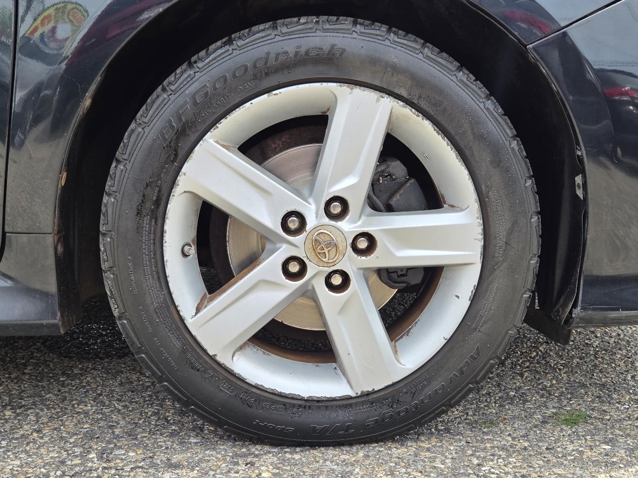 Toyota Camry 4dr Sdn SE Auto V6 2012