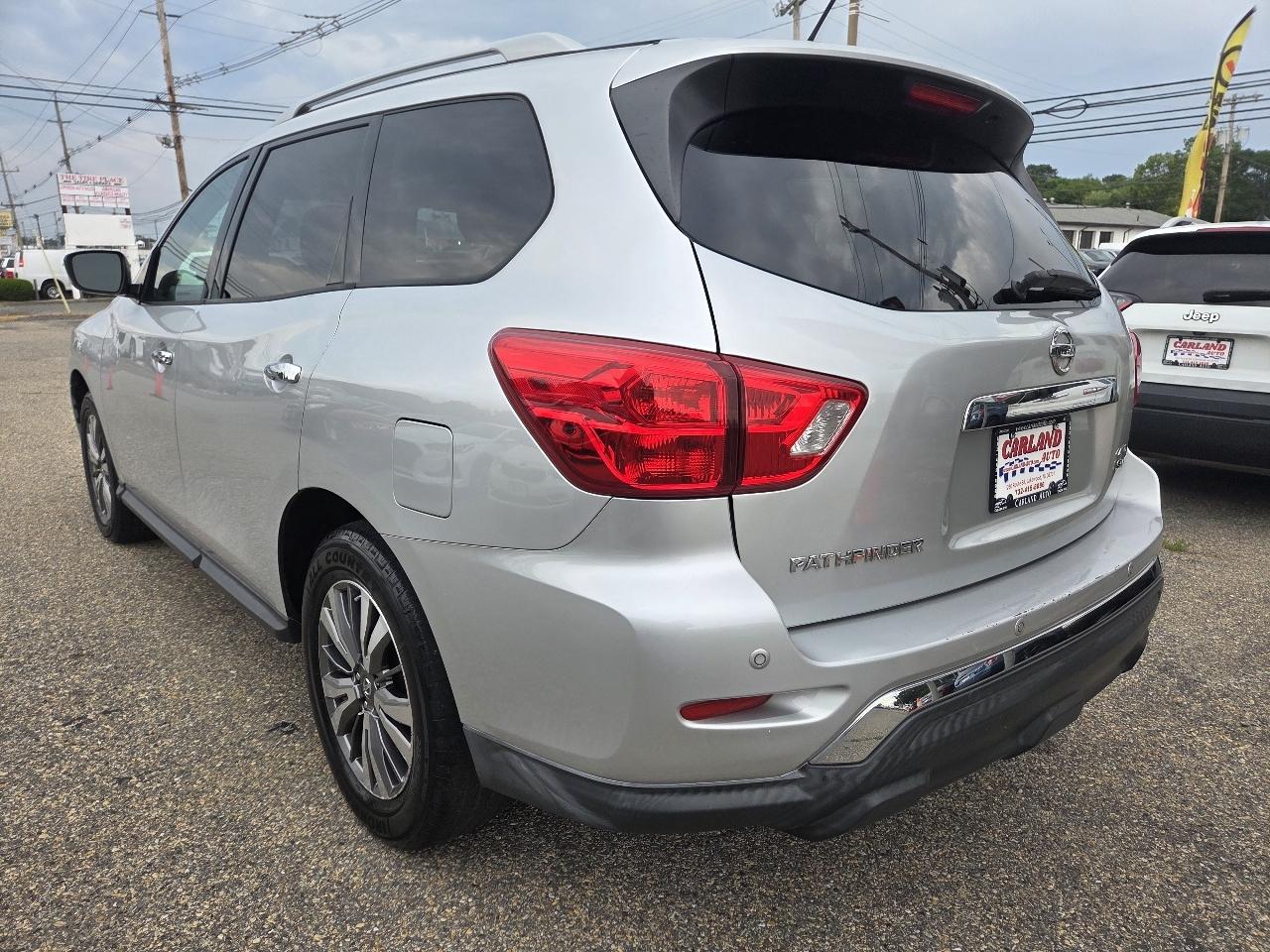 Nissan Pathfinder Platinum 4WD 2018
