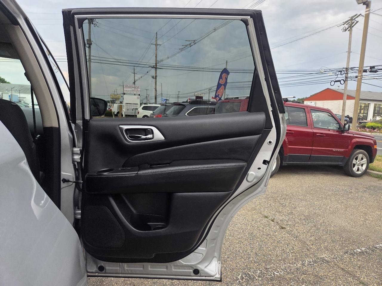 Nissan Pathfinder Platinum 4WD 2018