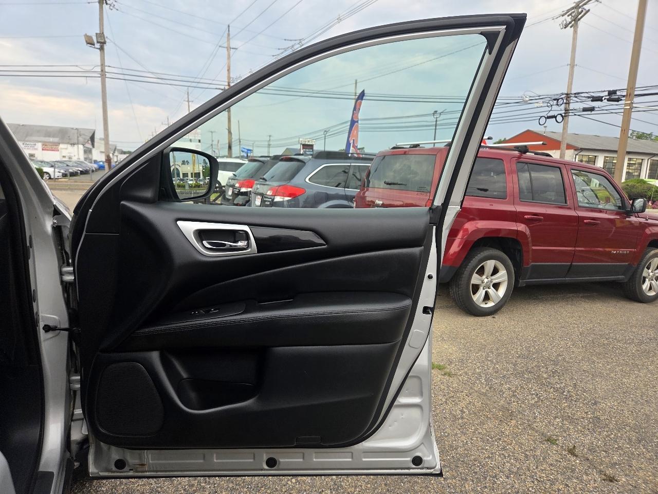 Nissan Pathfinder Platinum 4WD 2018