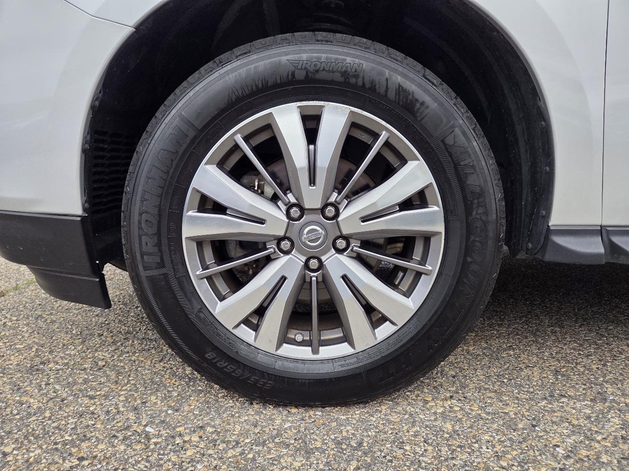 Nissan Pathfinder Platinum 4WD 2018