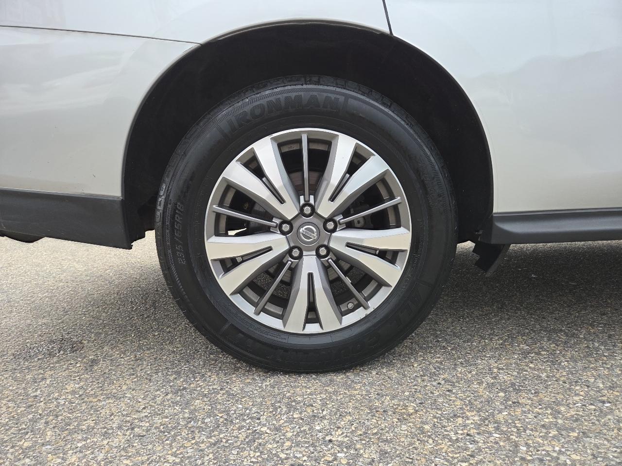 Nissan Pathfinder Platinum 4WD 2018