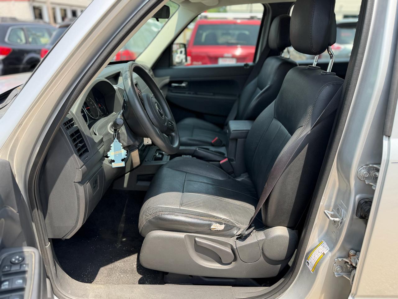 Jeep Liberty Sport 4WD 2011