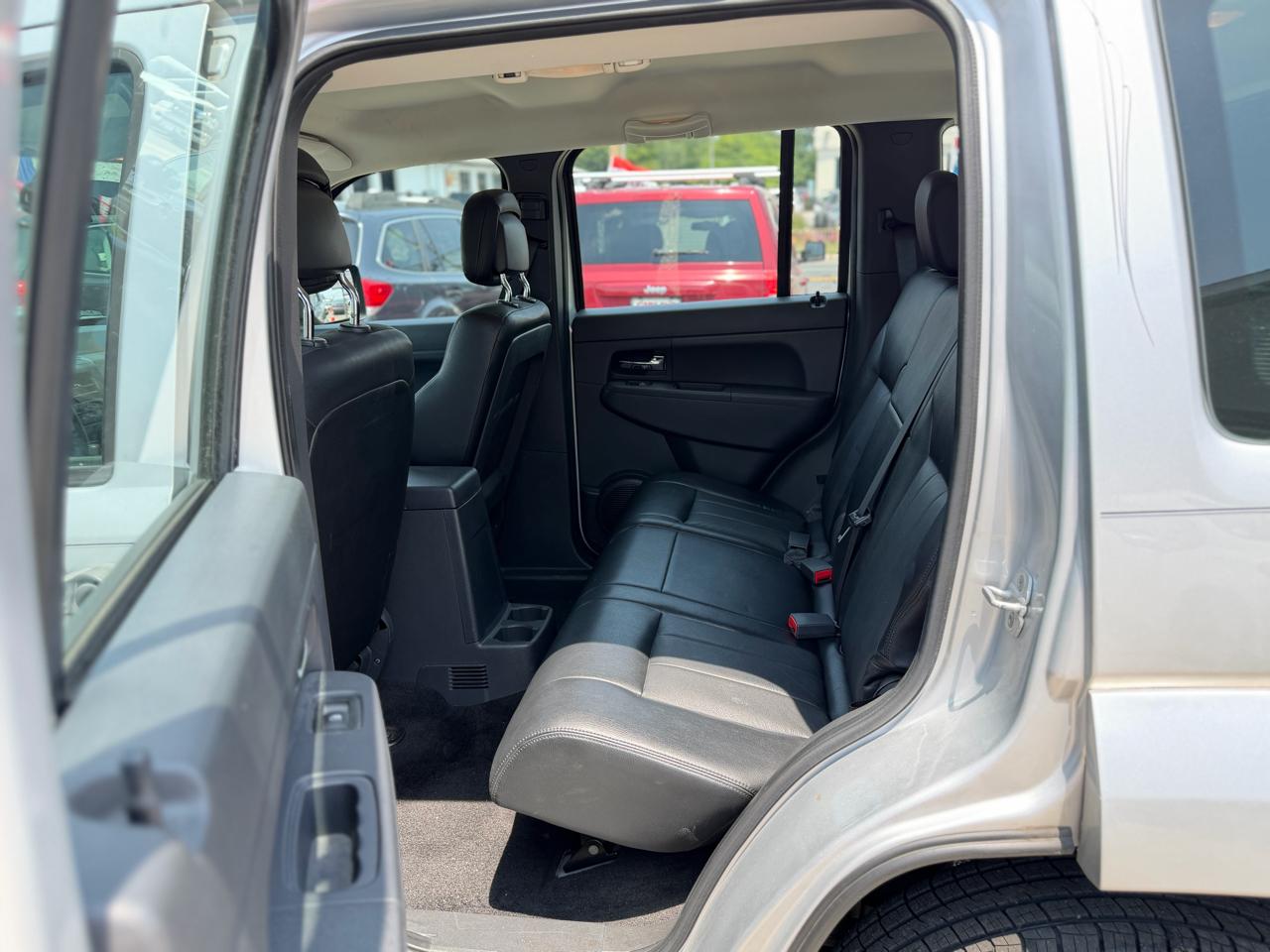 Jeep Liberty Sport 4WD 2011