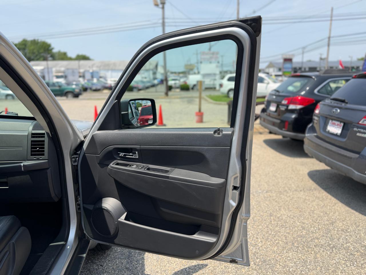Jeep Liberty Sport 4WD 2011